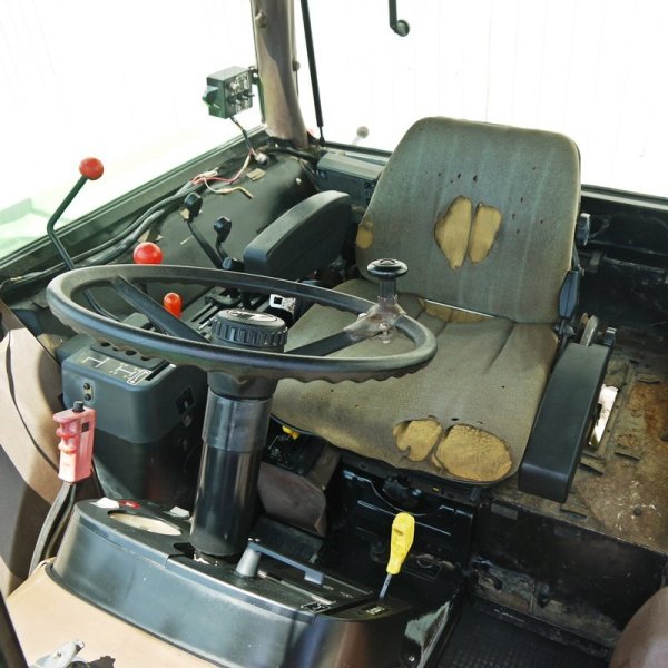 
								JOHN DEERE TRACTOR full									