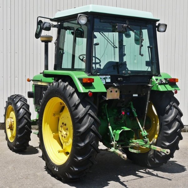
								JOHN DEERE TRACTOR full									