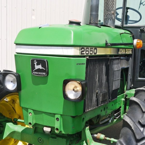 
								JOHN DEERE TRACTOR full									