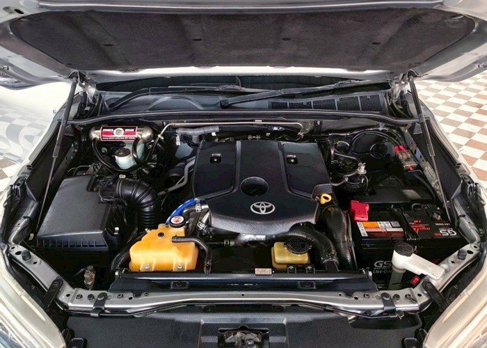 
								2019 TOYOTA HILUX DOUBLE CAB 4WD AT full									