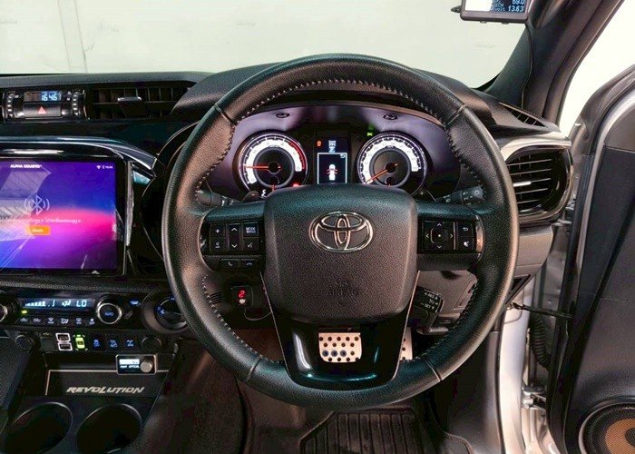 
								2019 TOYOTA HILUX DOUBLE CAB 4WD AT full									