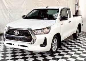 2022 TOYOTA HILUX SMART CAB 2WD MT