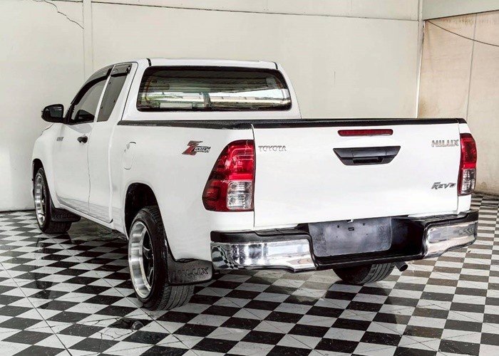 
								2019 TOYOTA HILUX SMART CAB 2WD MT full									