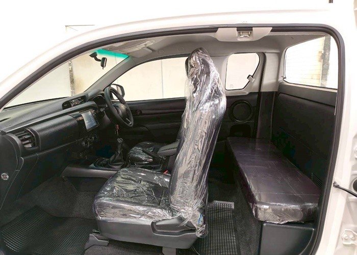 
								2022 TOYOTA HILUX SMART CAB 2WD MT full									