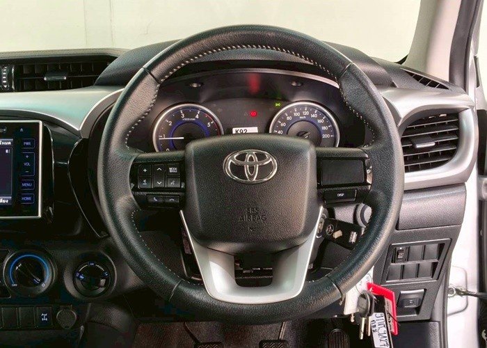 
								2020 TOYOTA HILUX DOUBLE CAB 4WD MT full									