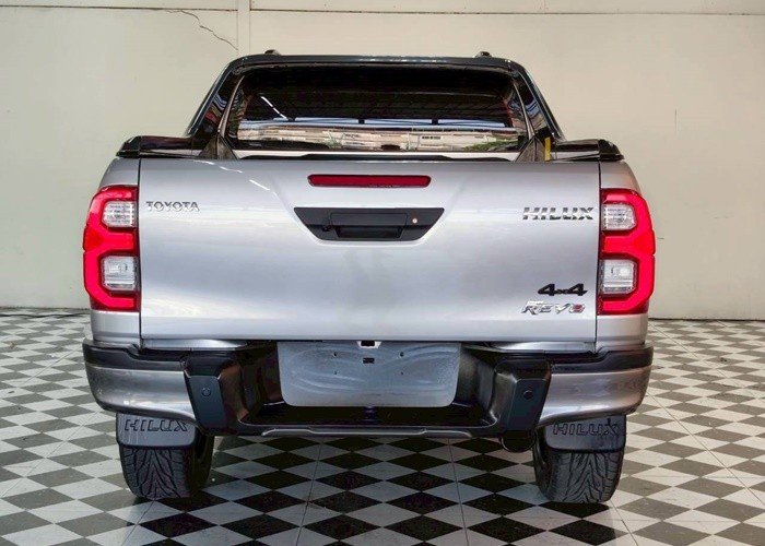 
								2019 TOYOTA HILUX DOUBLE CAB 4WD AT full									