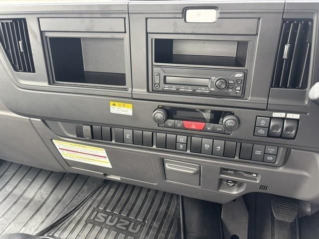 
								2025 ISUZU FORWARD full									