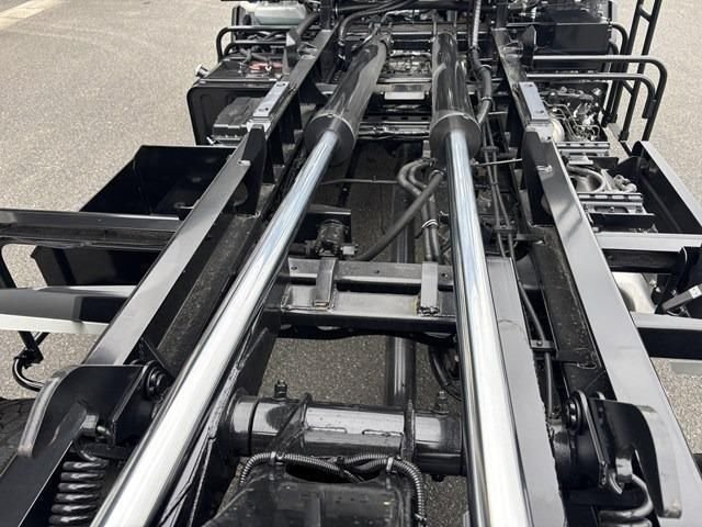 
								2025 ISUZU FORWARD full									