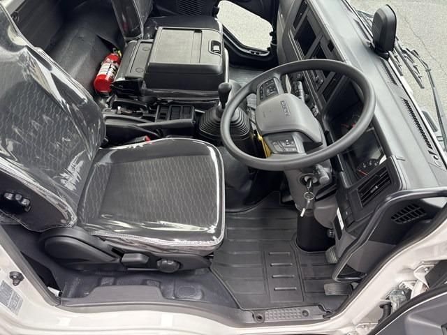 
								2025 ISUZU FORWARD full									