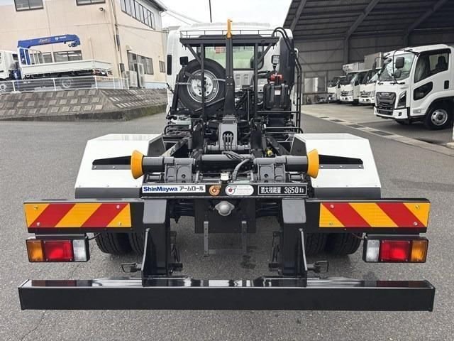 
								2025 ISUZU FORWARD full									