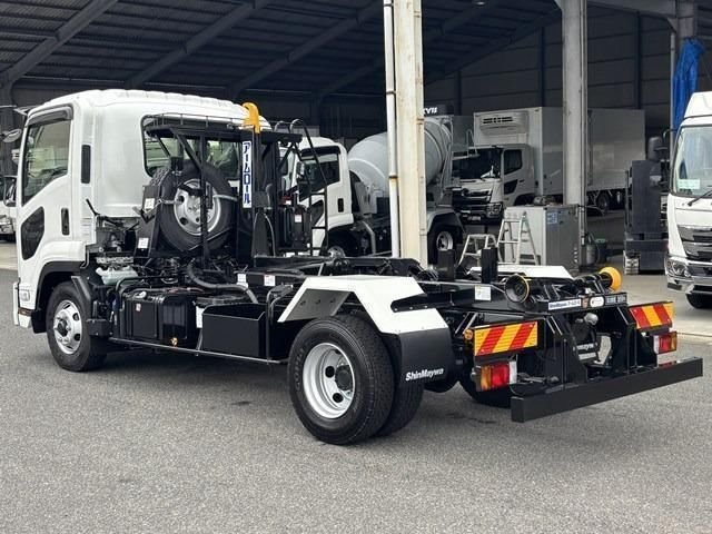 
								2025 ISUZU FORWARD full									